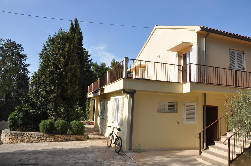 Apartment Supetar Blue Sky Exterior foto